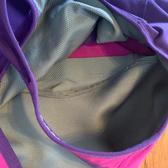 ⭐️Nike Dri-fit Tank Size Medium - Picture 4 of 4